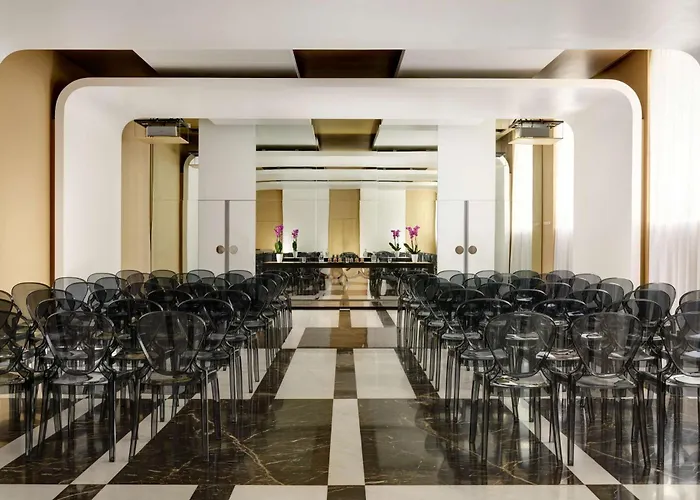 Palazzo Montemartini Rome, A Radisson Collection Szálloda