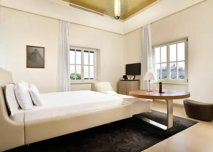 Hotel Palazzo Montemartini Rome, A Radisson Collection Roma