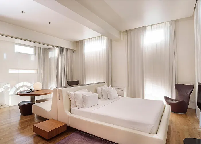 Palazzo Montemartini Rome, A Radisson Collection 5*